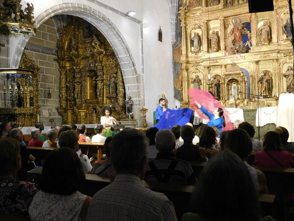 En la iglesia de Nuestra Señora de la Asunción en Puente del Congosto