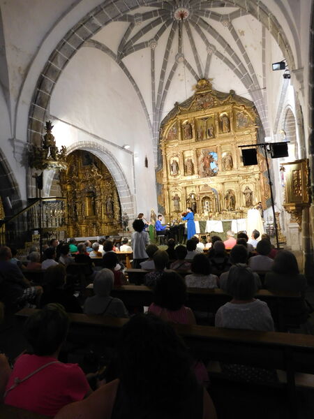 En la iglesia de Nuestra Señora de la Asunción en Puente del Congosto