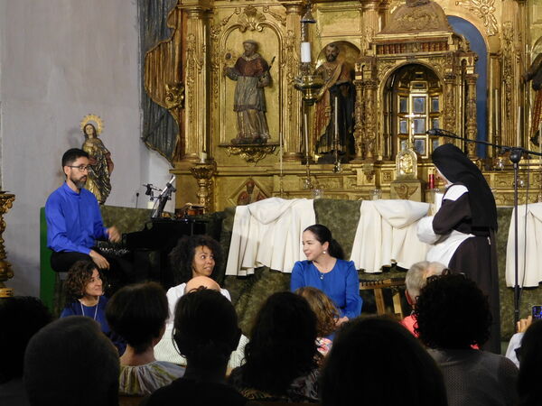 En la iglesia de Nuestra Señora de la Asunción en Puente del Congosto