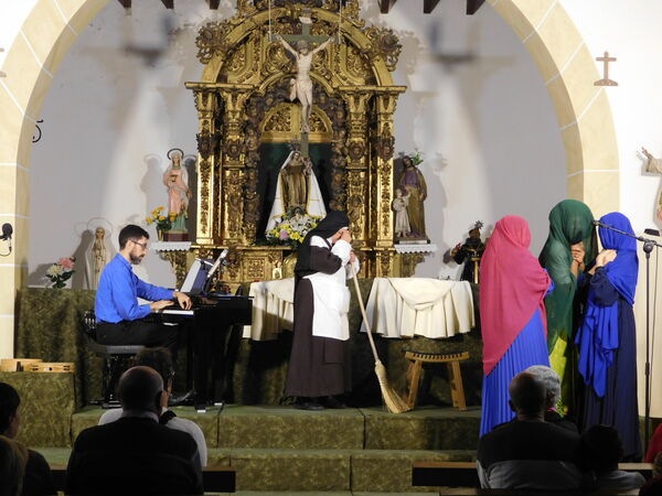 En la iglesia de Nuestra Señora del Rosario de Éjeme.