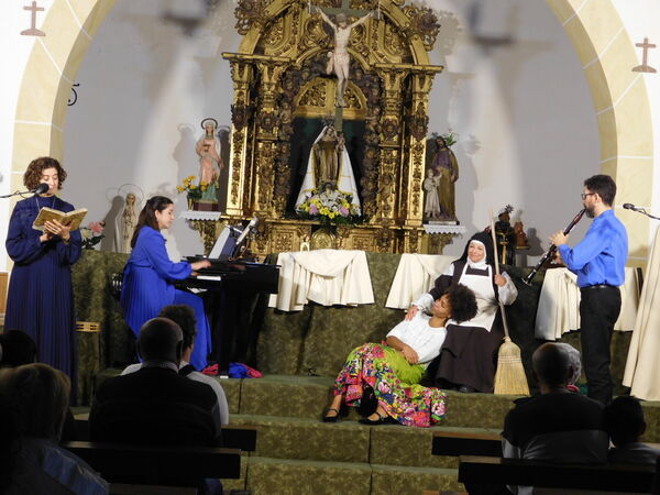 En la iglesia de Nuestra Señora del Rosario de Éjeme.