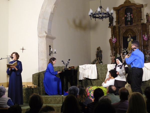 En la iglesia de San Cristóbal de Castillejo de Dos Casas.