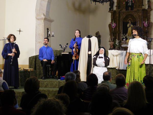 En la iglesia de San Cristóbal de Castillejo de Dos Casas.