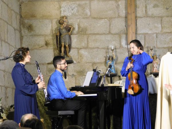 En la iglesia de San Cristóbal de Sanchón de la Ribera.