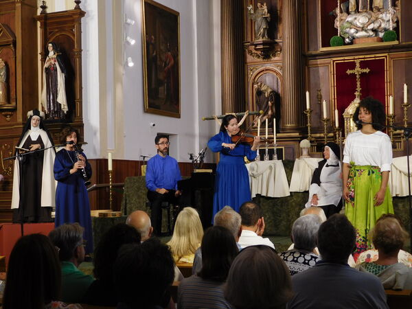 En la iglesia de San Juan de la Cruz en Alba de Tormes