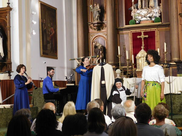 En la iglesia de San Juan de la Cruz en Alba de Tormes