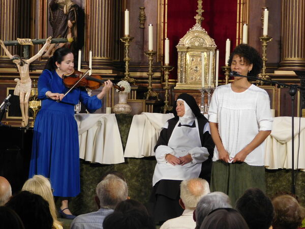 En la iglesia de San Juan de la Cruz en Alba de Tormes