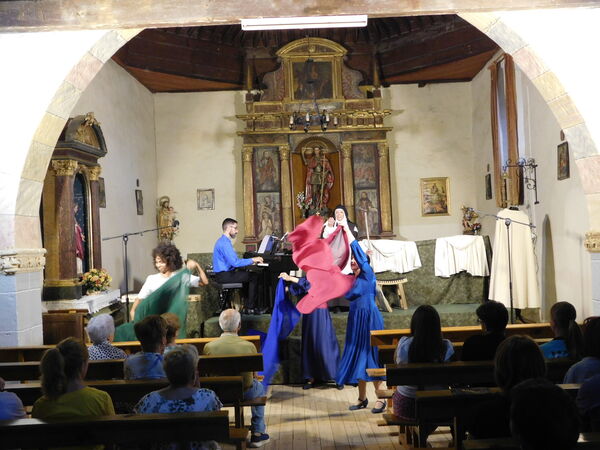 En la iglesia de San Miguel de Sanchón de la Sagrada