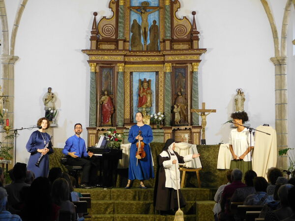 En la iglesia de San Pedro Apóstol de El Sahúgo
