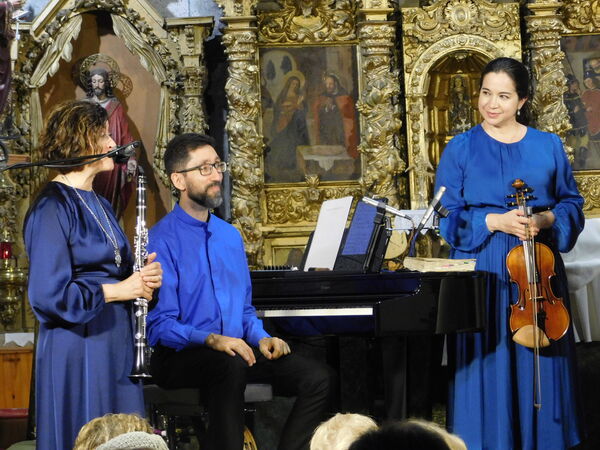 En la iglesia de San Pedro Apóstol de Larrodrigo