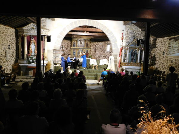En la  iglesia de San Salvador de Bercimuelle.