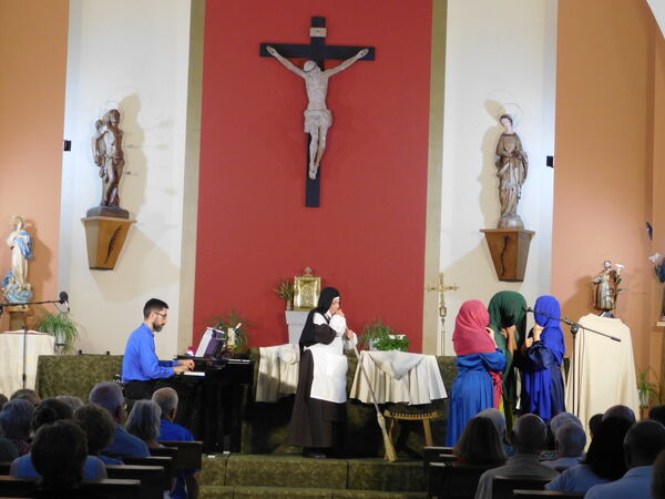 En la iglesia de San Sebastián en Campillo de Azaba.