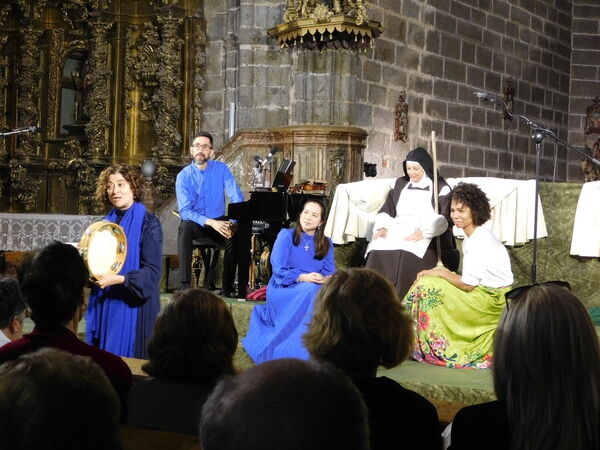 En la iglesia de Santiago en Santiago de la Puebla