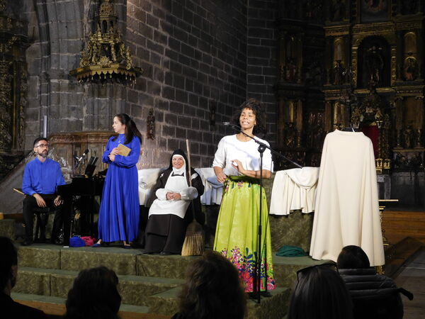 En la iglesia de Santiago en Santiago de la Puebla