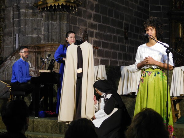 En la iglesia de Santiago en Santiago de la Puebla