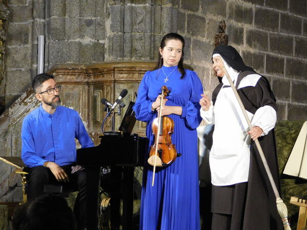 En la iglesia de Santiago en Santiago de la Puebla
