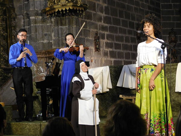 En la iglesia de Santiago en Santiago de la Puebla
