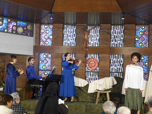 PRESTRENO en elCentro Materno Infantil "Ave María" de Santa Marta de Tormes