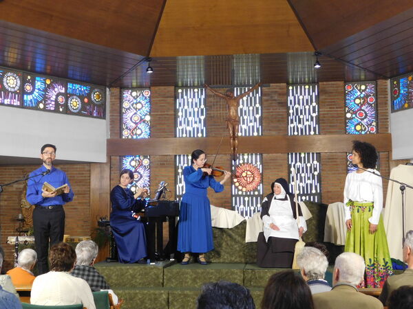 PRESTRENO en elCentro Materno Infantil "Ave María" de Santa Marta de Tormes
