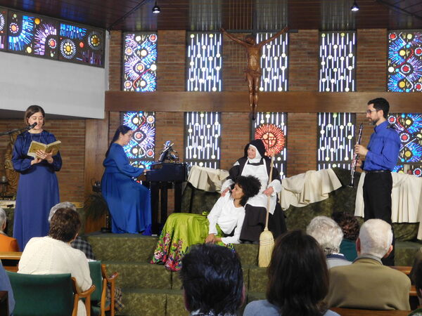 PRESTRENO en elCentro Materno Infantil "Ave María" de Santa Marta de Tormes