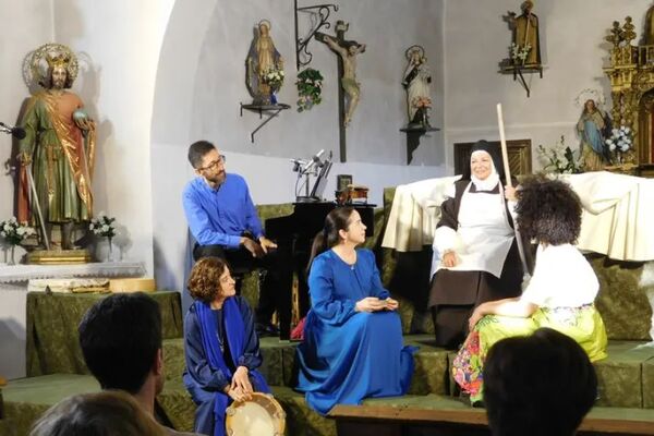 Emoción en Galisancho con el montaje teatral sobre San Juan de la Cruz