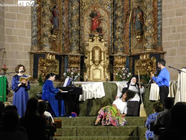 La compañía que llegó a La Fregeneda para dar y terminó llevándose mucho